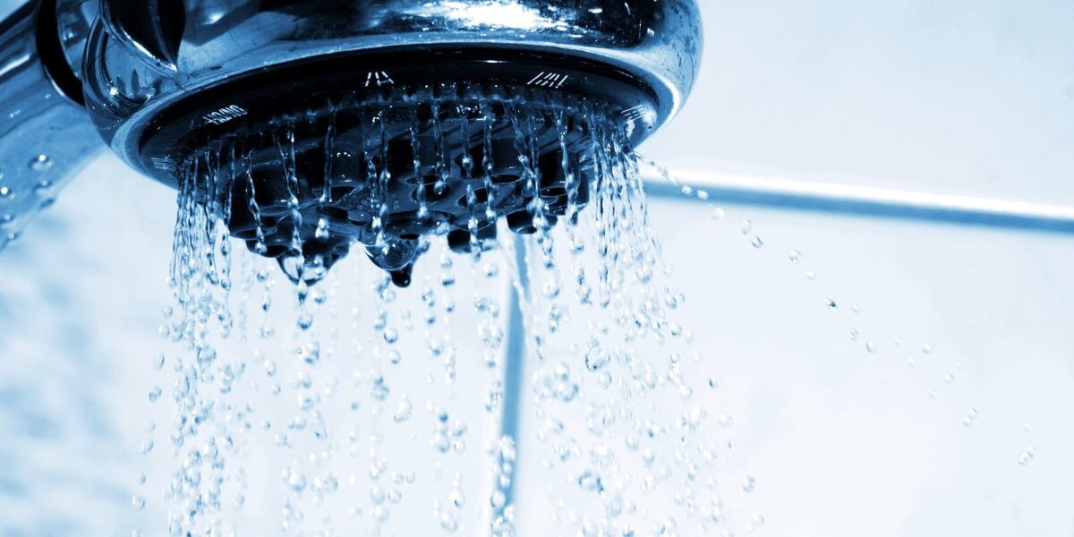 prysznic i woda